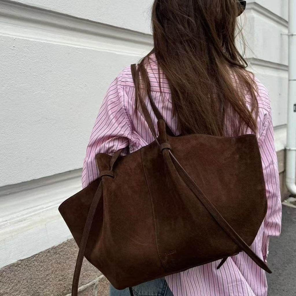 Savina™ Suede Tote – Luxurious Blend of Sophistication and Utility