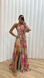 Mckenna | Stunning Flowing Gown
