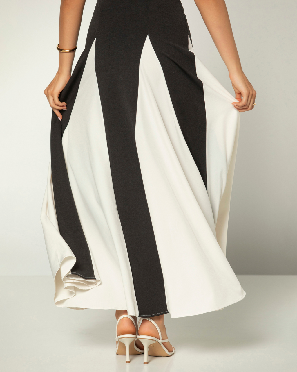 Porto Fino Dress – Timeless elegance in a flowing silhouette