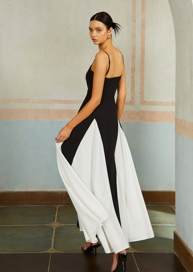 Porto Fino Dress – Timeless elegance in a flowing silhouette