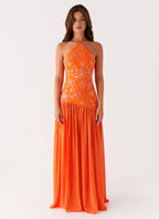 Isla Belle – Elegant Halter Split Dress