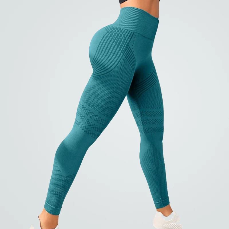 CurveFlex® Leggings | High compression with technology that helps reduce the appearance of cellulite