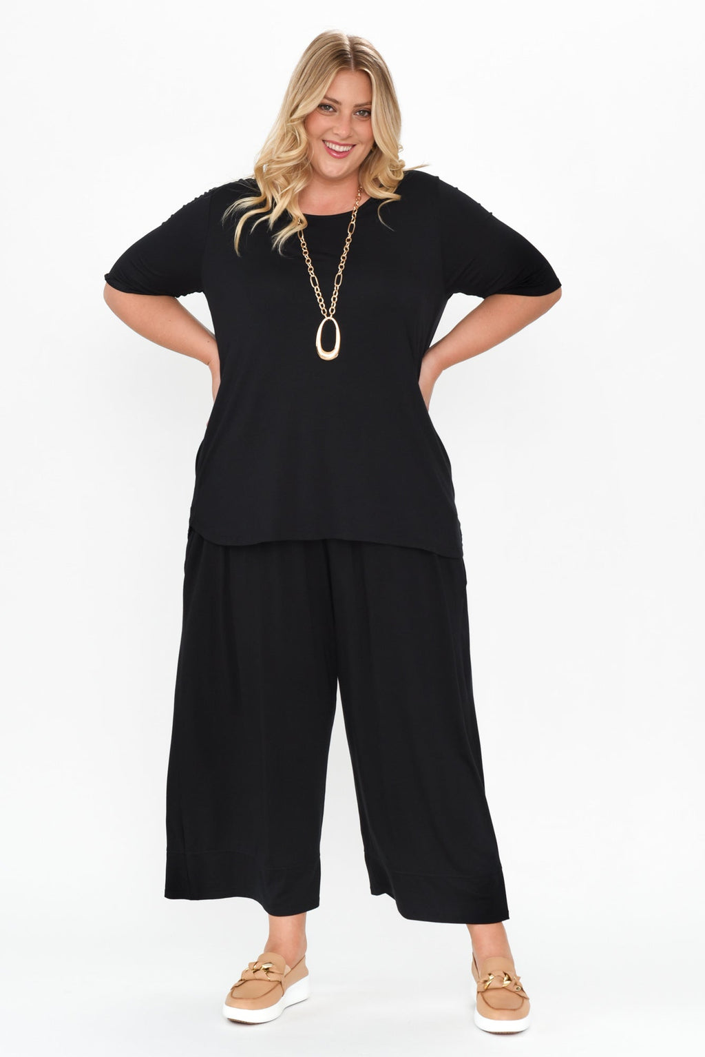 Maya Black Half Sleeve Tee