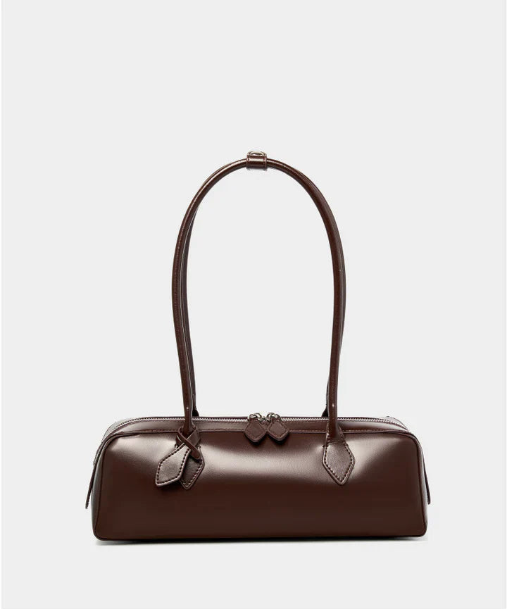 Léonie™ Baguette – Parisian Elegance in a Sleek Silhouette
