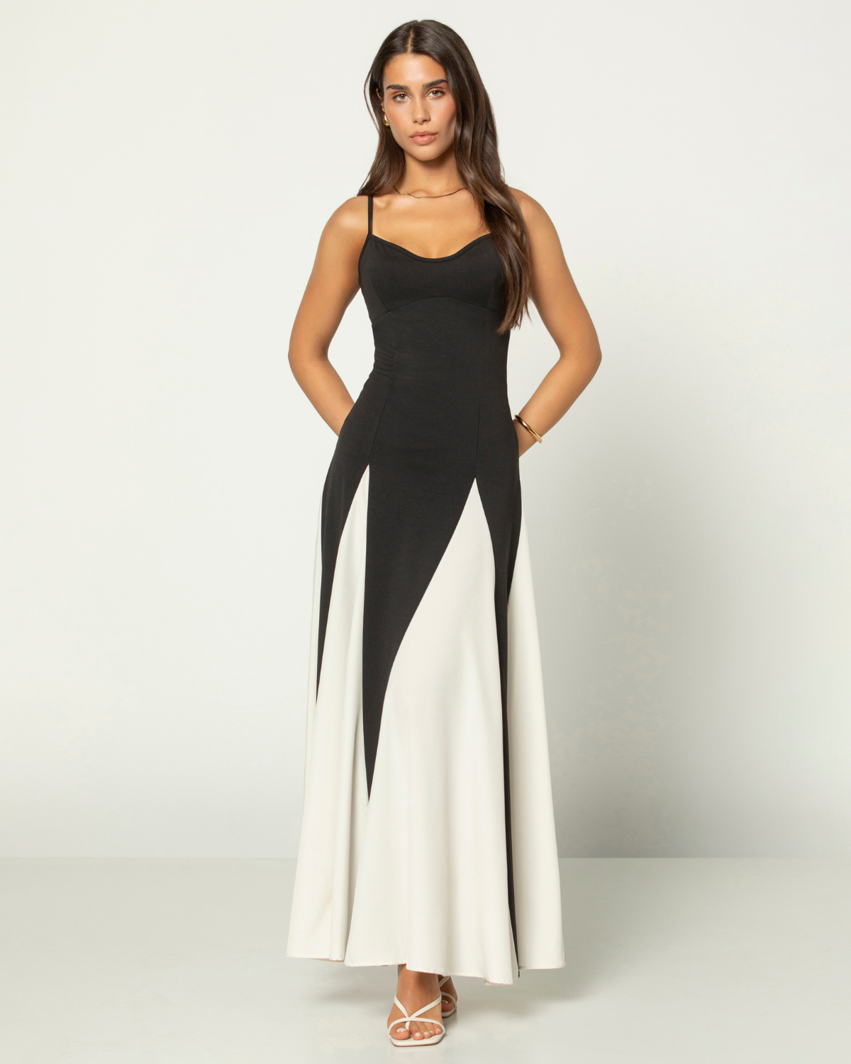 Porto Fino Dress – Timeless elegance in a flowing silhouette